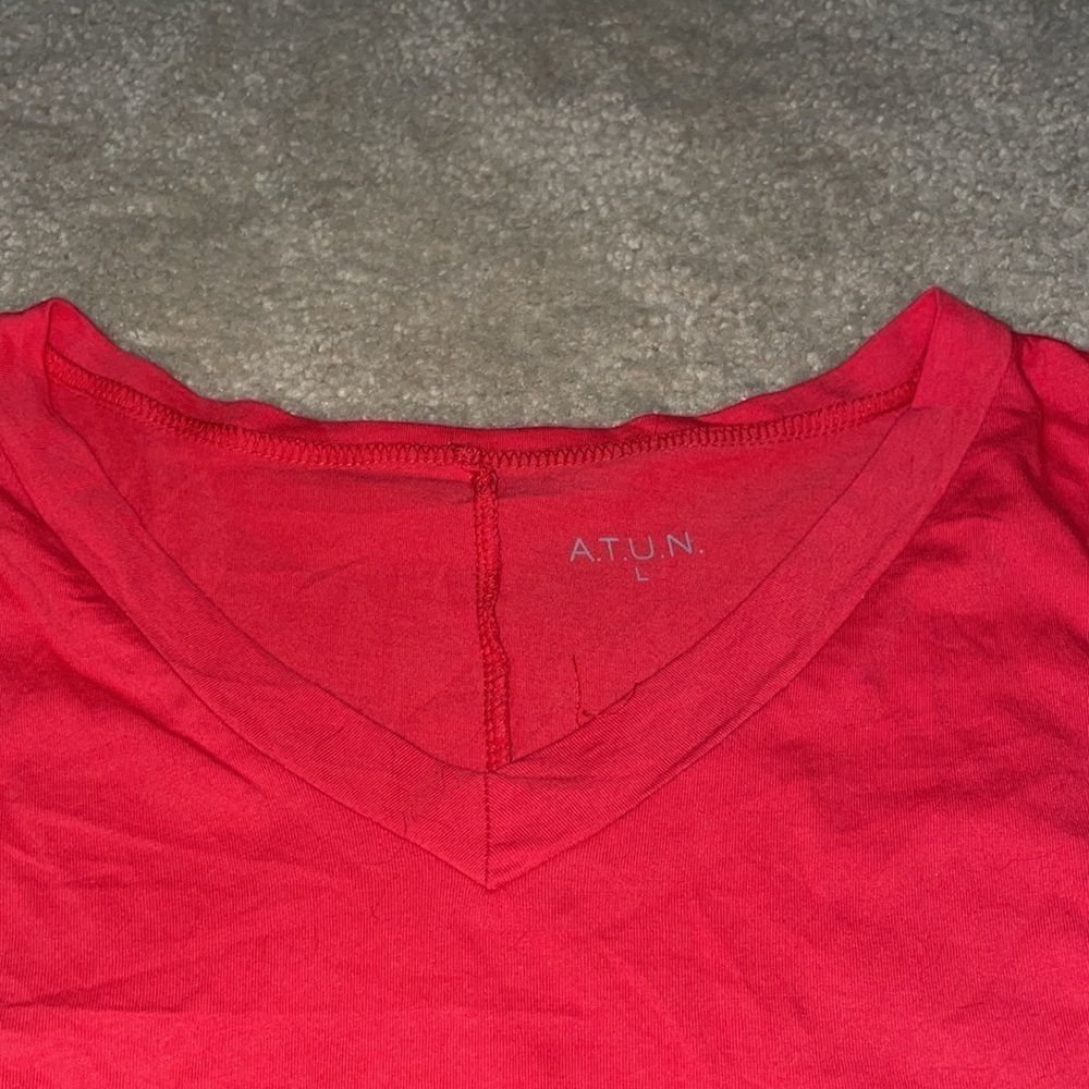 Red Tank- Atun - Picture 2 of 2